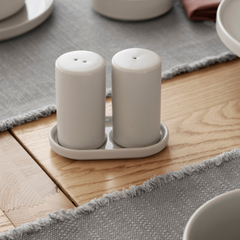 PILAR Salt & Pepper Lifestyle Image