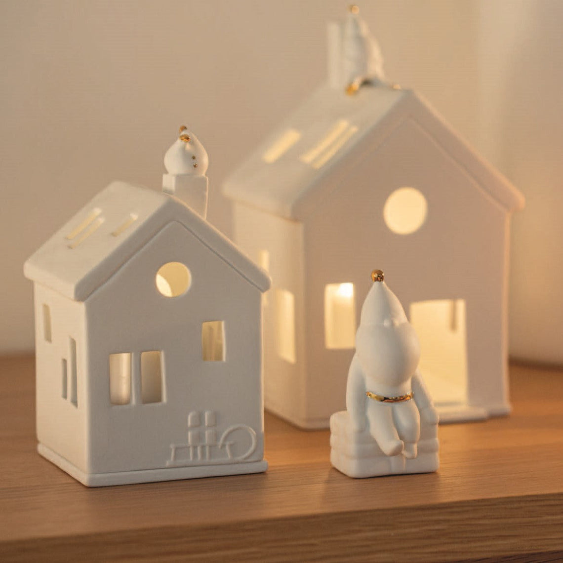 Santa Figurines Lifestyle Image b